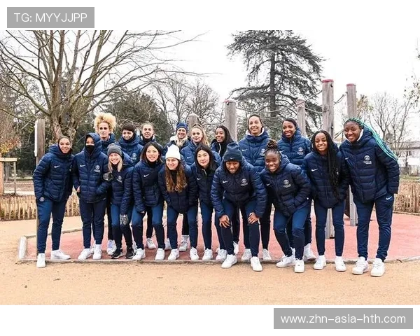 巴黎女足强势晋级欧冠八强，巴黎 女足